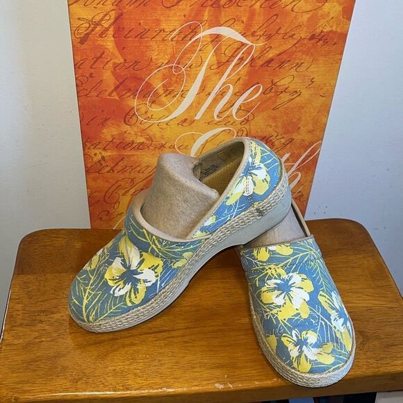 EXCELLENT CONDITION DANSKO VICTORIA TAHITI FLORAL CANVAS CLOG EURO 39/SIZE 9 - Picture 3 of 12